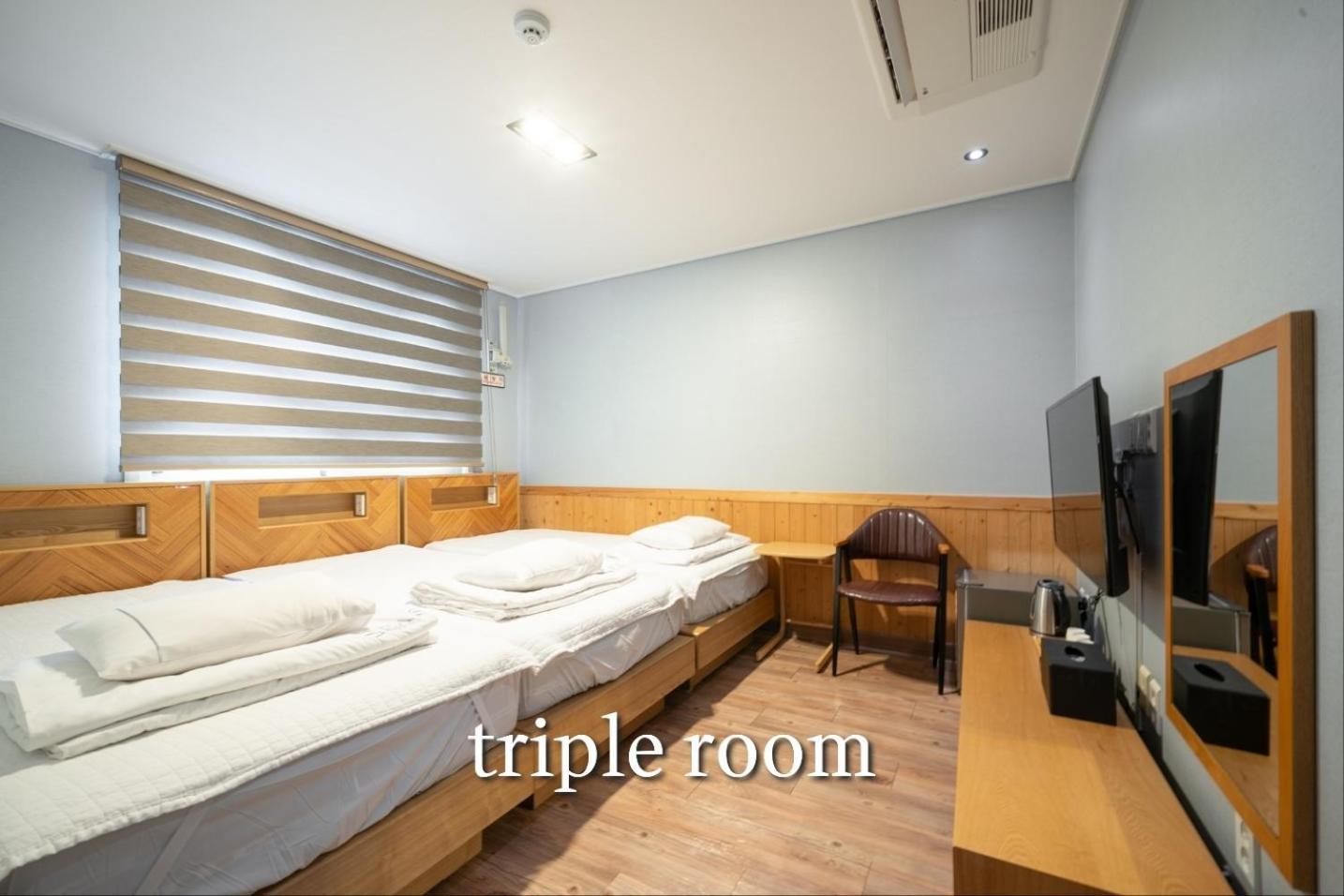 Sea Star Hostel Yeosu Esterno foto