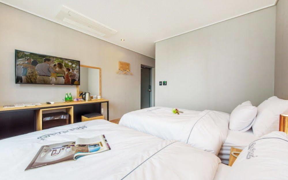 Sea Star Hostel Yeosu Esterno foto